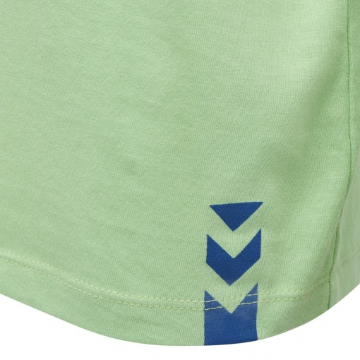 Hummel t-shirt hmlethan green ash grøn med logo på ryggen og vinkler foran